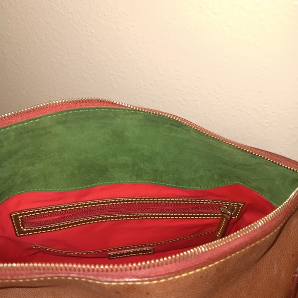 Dooney Bourke Florentine double pocket satchel chestnut with flaw on bottom - Picture 9 of 16